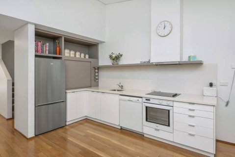 Dunn Bay Vista - Accommodation Gladstone 2