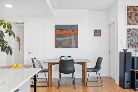 EAST34/60 - Urban Sanctuary - Accommodation Gladstone 2