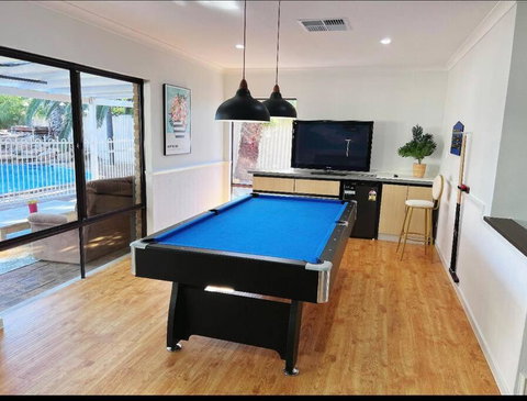 Edgewater Whole Holiday Resort - Accommodation Gladstone 4