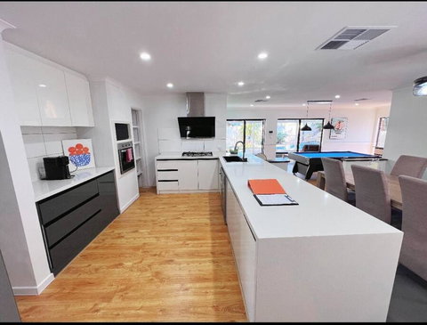 Edgewater Whole Holiday Resort - Accommodation Gladstone 3