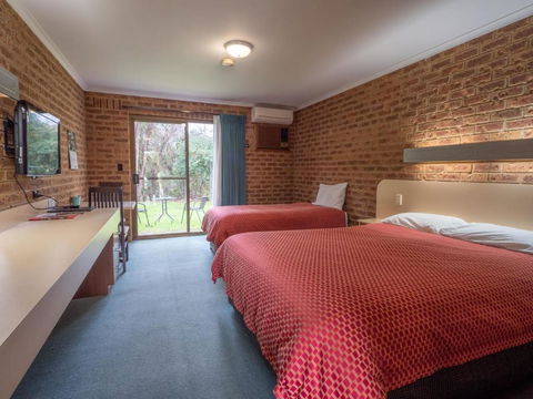 Eildon Parkview Motor Inn Room 7 - Accommodation Gladstone 1