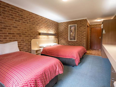 Eildon Parkview Motor Inn Room 7 - Accommodation Gladstone 4