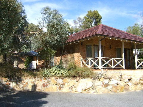 Eleebana Guest House - Accommodation Gladstone 0