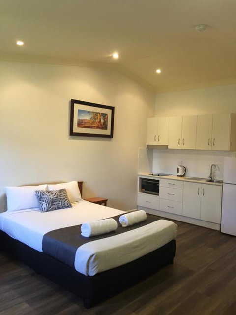 Emerald Explorers Inn - Accommodation Gladstone 4