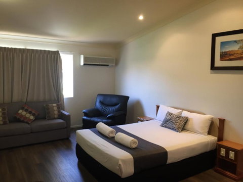 Emerald Explorers Inn - Accommodation Gladstone 2