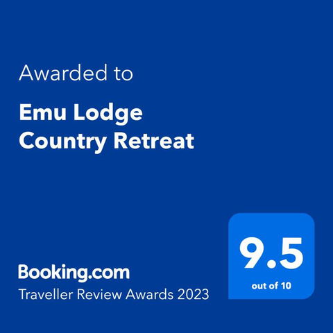 Emu Lodge Country Retreat - Accommodation Gladstone 0
