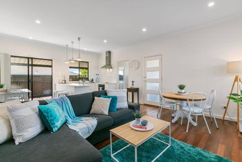 Entire Home In Sturt, Free Parking - Accommodation Gladstone 1
