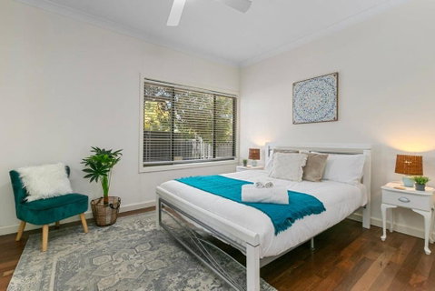 Entire Home In Sturt, Free Parking - Accommodation Gladstone 0