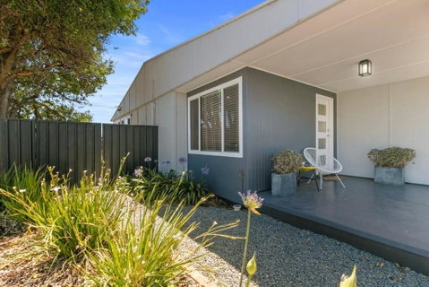Entire Home In Sturt, Free Parking - Accommodation Gladstone 2