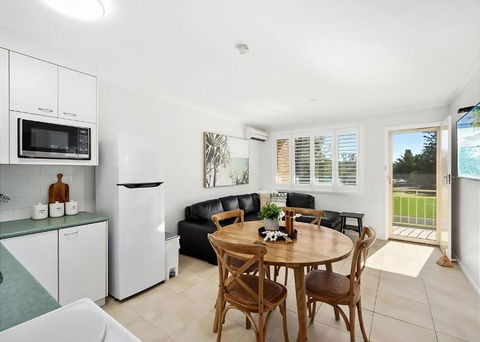Ernora Court - Accommodation Gladstone 1