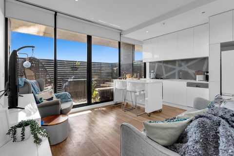 Essendon North Sanctuary By Ready Set Stay - Accommodation Gladstone 0