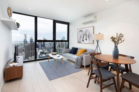 EQ Tower Modern Apartments Melbourne Central CBD - Accommodation Gladstone 0