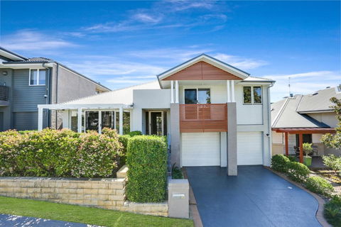 Entire Home In Park Central - Family-Friendly Getaway - Walk To Parks, Shops And Transport In Macarthur - Accommodation Gladstone 0