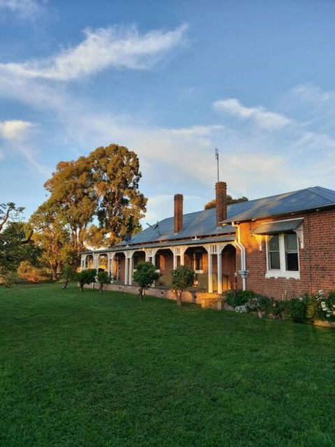 Experience The Charm Of Little Plains Homestead - Accommodation Gladstone 0