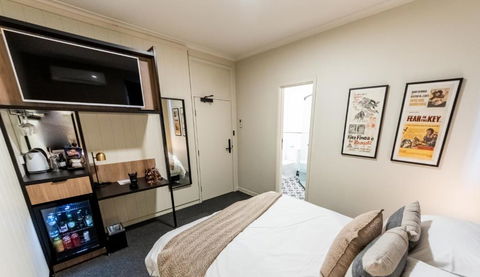 Eyre Hotel - Accommodation Gladstone 2