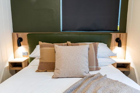 Eyre Hotel - Accommodation Gladstone 1