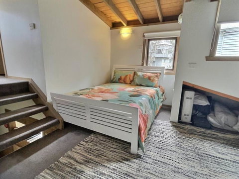 Faithfulls Chalet, Alpine-getaways - Accommodation Gladstone 2