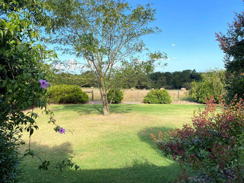 Farmhouse In The Heart Of Wine Country, 10 Minutes To Beach - Accommodation Gladstone 4