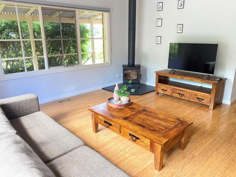 Farmhouse In The Heart Of Wine Country, 10 Minutes To Beach - Accommodation Gladstone 3