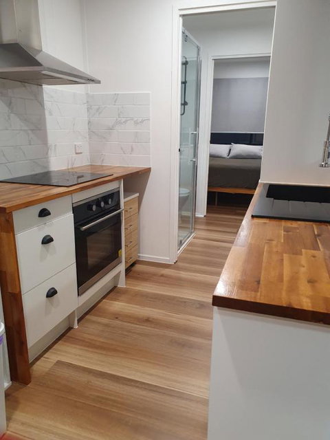 Forest Retreat Tiny Home Living - Accommodation Gladstone 2