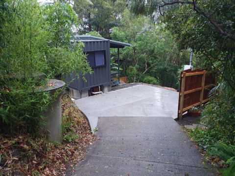Forest Retreat Tiny Home Living - Accommodation Gladstone 3