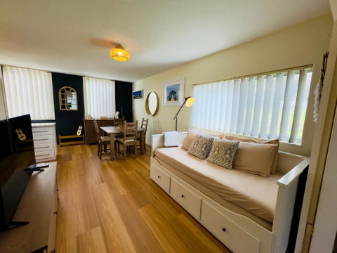 FORR64 - Cosy East Perth Retreat - Accommodation Gladstone 0