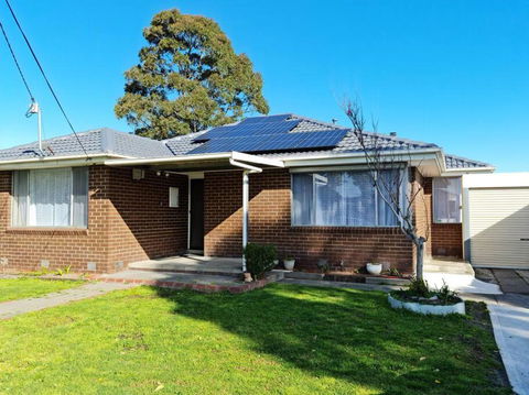 Four Bedroom House With Free Parking On Site - Accommodation Gladstone 0