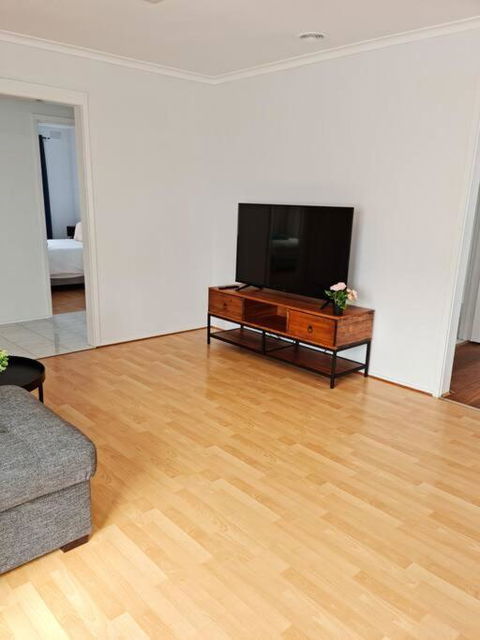 Four Bedroom House With Free Parking On Site - Accommodation Gladstone 3