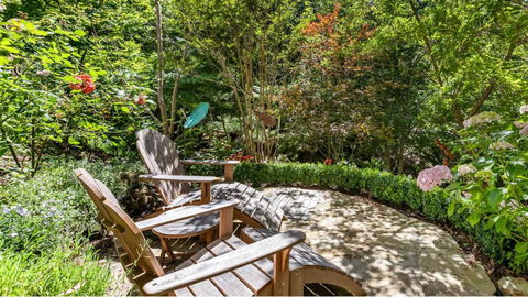 FROGWELL HOLLOW Immerse Into An Idyllic Fairytale - Accommodation Gladstone 2