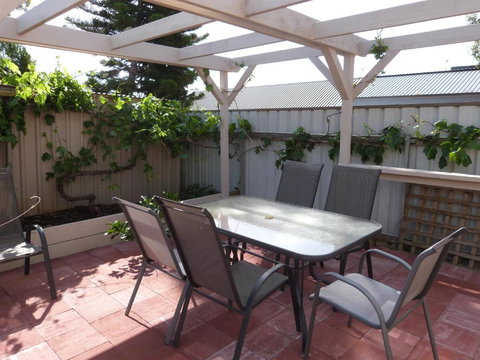 Fullarton Motor Lodge - Accommodation Gladstone 1