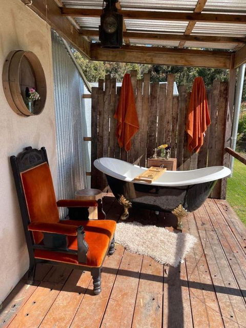 Galway Cottage - Accommodation Gladstone 2