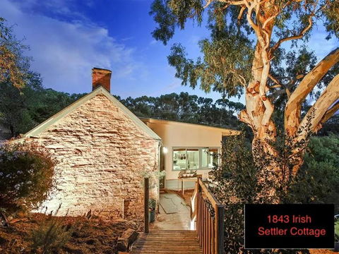 Galway Cottage - Accommodation Gladstone 1
