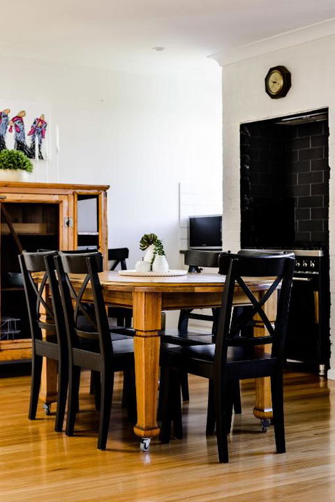 Gambell Cottage - Country Charm - Accommodation Gladstone 3
