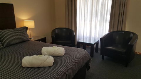 Gateway Motor Inn - Self Check-In - Accommodation Gladstone 4