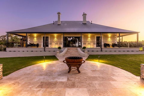 Gawler Park Estate - Accommodation Gladstone 0