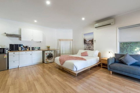 Gawler Townhouses 1b - Accommodation Gladstone 3