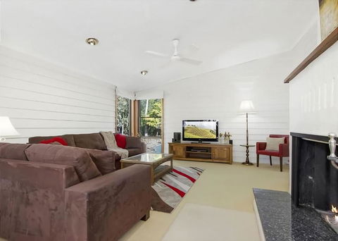 George Bass Drive A Well Kept Secret - Accommodation Gladstone 3