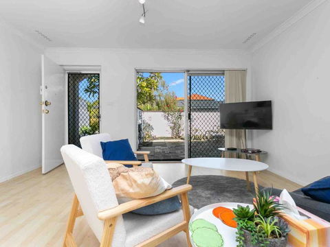 Getaway Villa 2br, Sleeps 4, Near Beach - Accommodation Gladstone 2