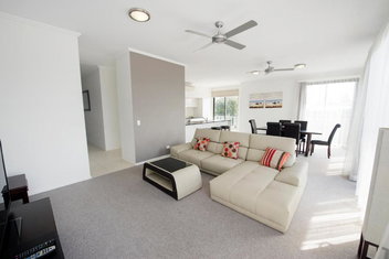 Gladstone Central Plaza Official with Accommodation Gladstone