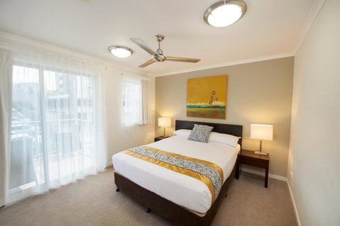 Gladstone City Central Apartment Hotel Official - Accommodation Gladstone 4