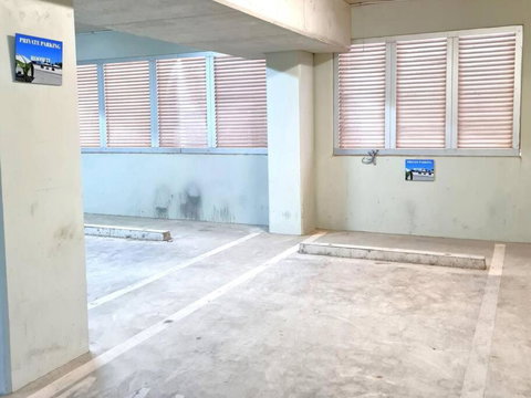 Glam Apartment 21 - Accommodation Gladstone 1