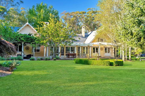 Glen Regan Berrima - Accommodation Gladstone 0