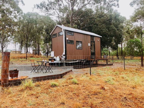 Golden Hill Farmstay By Tiny Away - Accommodation Gladstone 0