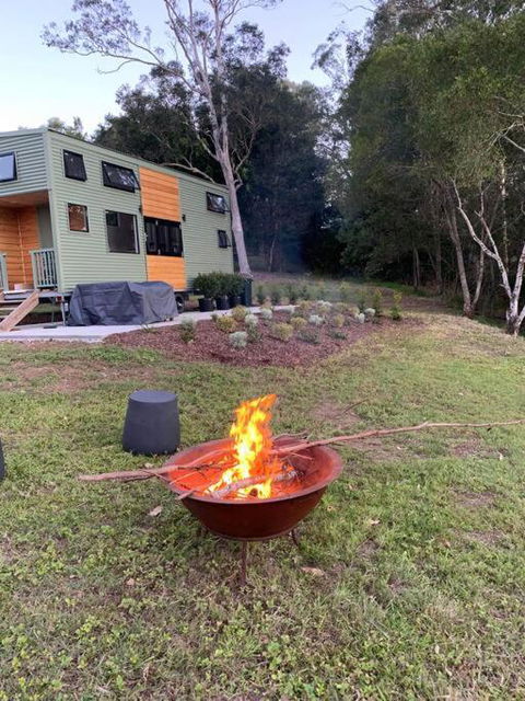 Gorgeous 2 Bedroom Tiny House Noosa Hinterland - Accommodation Gladstone 0