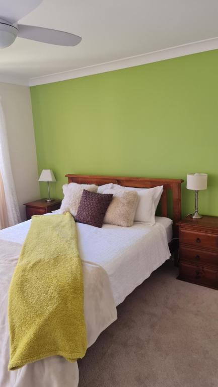Grace Cottage - Free Wi-Fi, Foxtel,Central Heating - Accommodation Gladstone 0