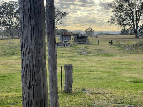 Graceland By Tiny Away - Accommodation Gladstone 3