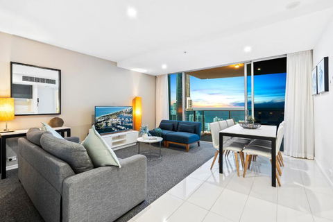 H Residences - Ocean View - Self Contained & Privately Managed Apartment - Wow Stay - Accommodation Gladstone 2