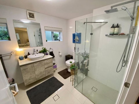 H2O Holiday Apartment Unit 14 - Accommodation Gladstone 1