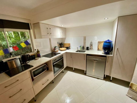 H2O Holiday Apartment Unit 14 - Accommodation Gladstone 4