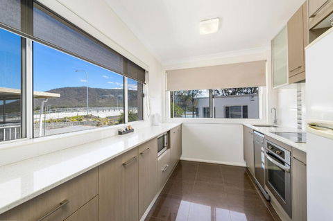 H2O Holiday Apartments Unit 5 - Accommodation Gladstone 2